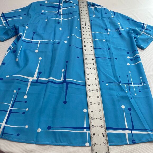 Royaura Hawaiian Men’s Blue Geometric Button Up Shirt Size Large - Picture 5 of 5